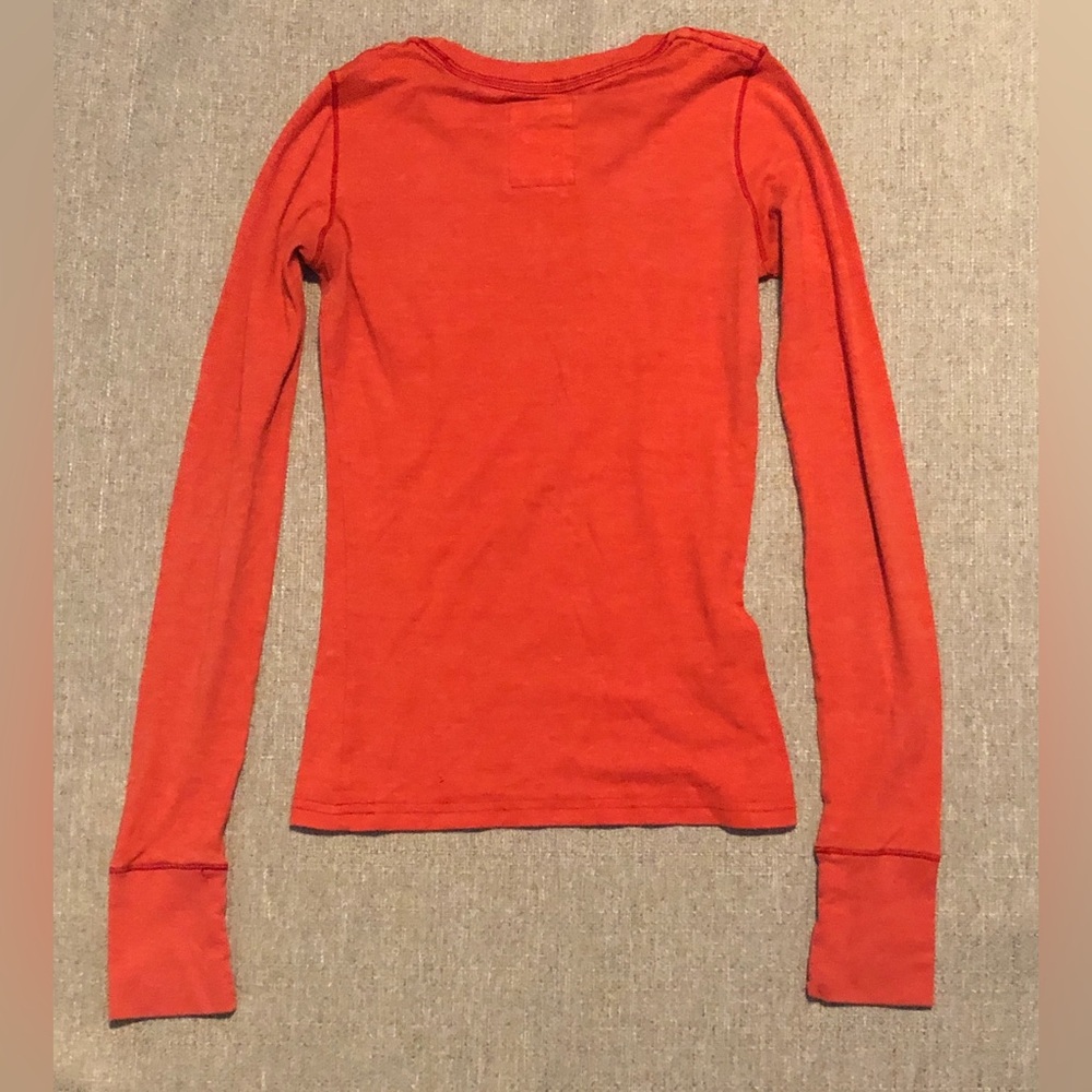 Hollister Long Sleeve Red Tee Distressed Gray Patch Letters Size Small - Picture 2 of 4